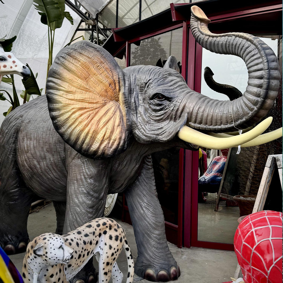 ELEFANTE REALISTICO