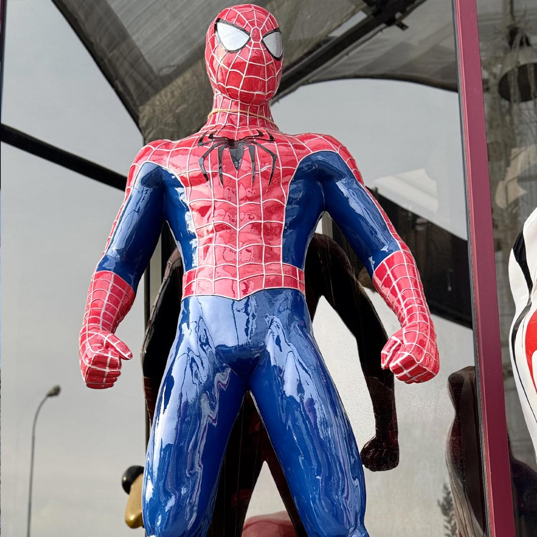 SPIDERMAN IN PIEDI